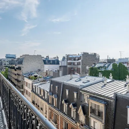 Veeve - Literary Radiance Apartment *