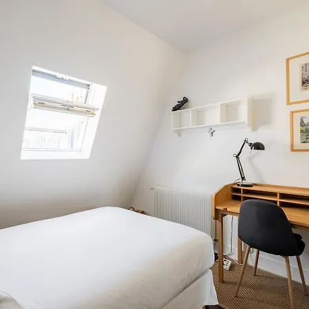 Apartment Veeve - Literary Radiance *