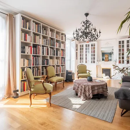 Veeve - Literary Radiance Apartment Paris